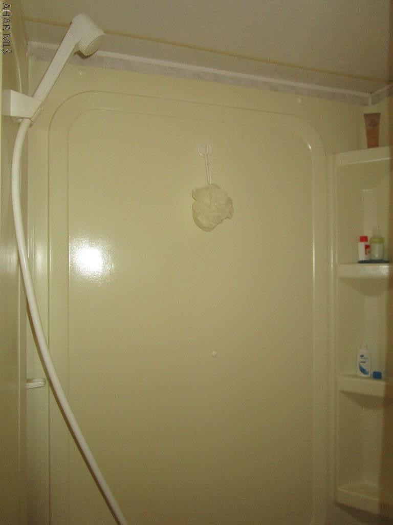 Glendale Yearound - Residential