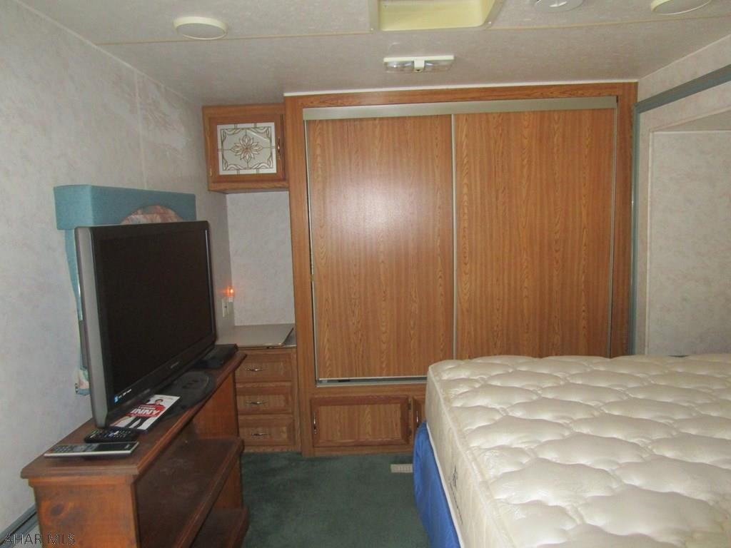 Glendale Yearound - Residential