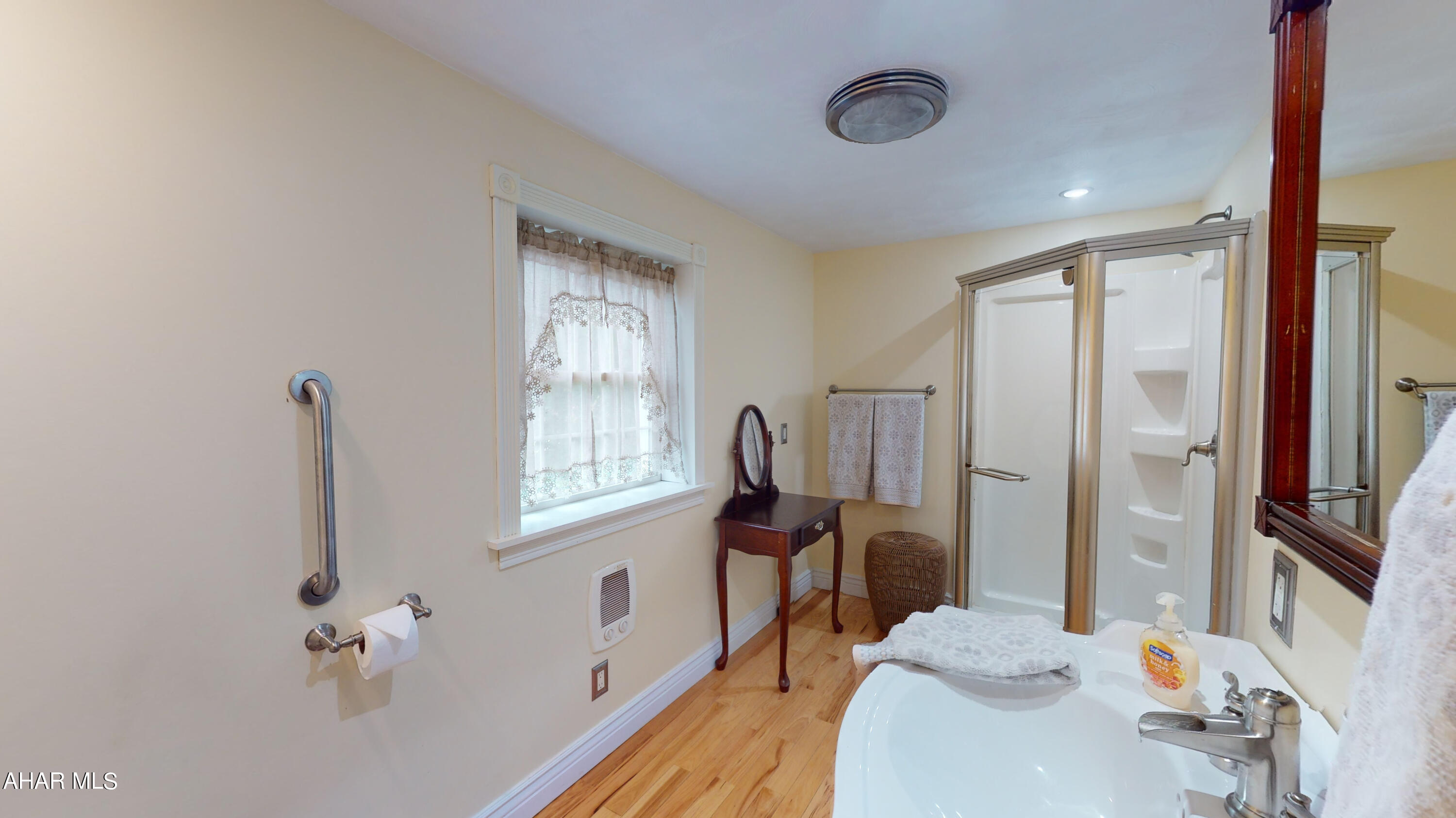 Juniata - Residential