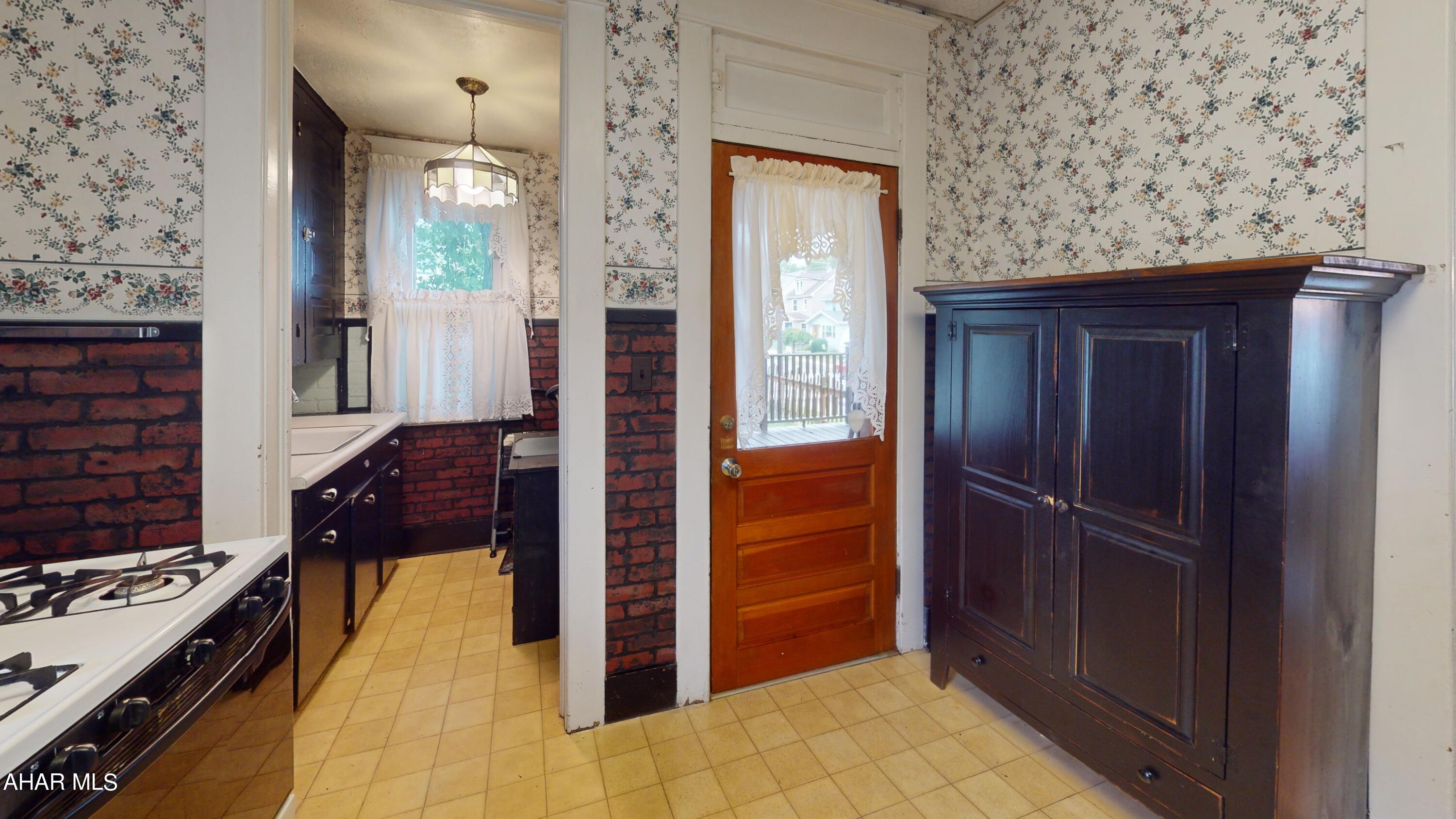 Juniata - Residential