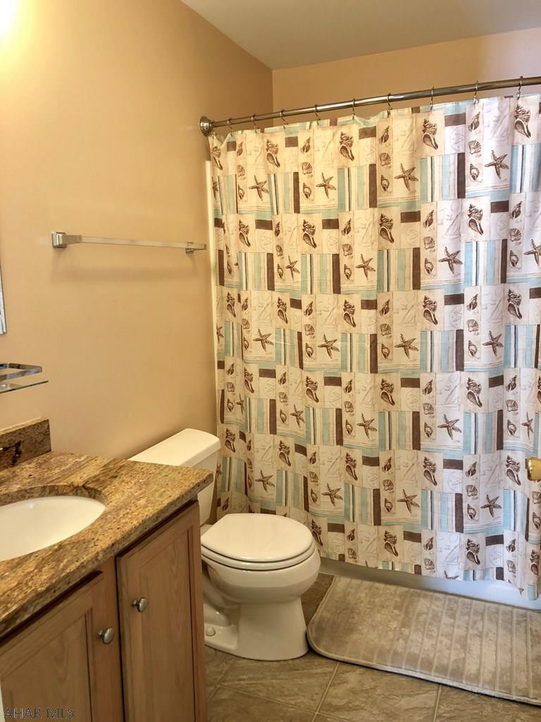 Hawthorne Manor - Residential