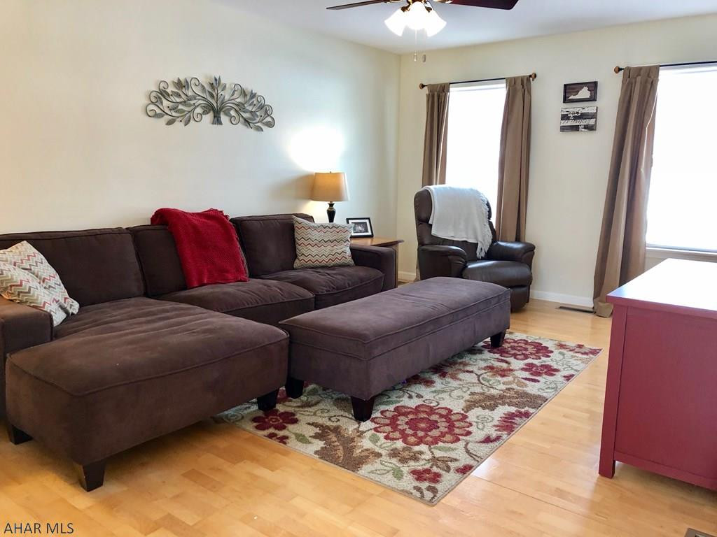 Hawthorne Manor - Residential