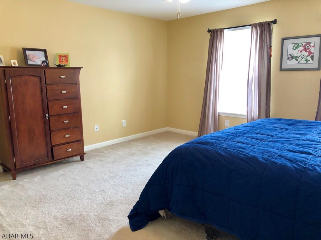 Hawthorne Manor - Residential