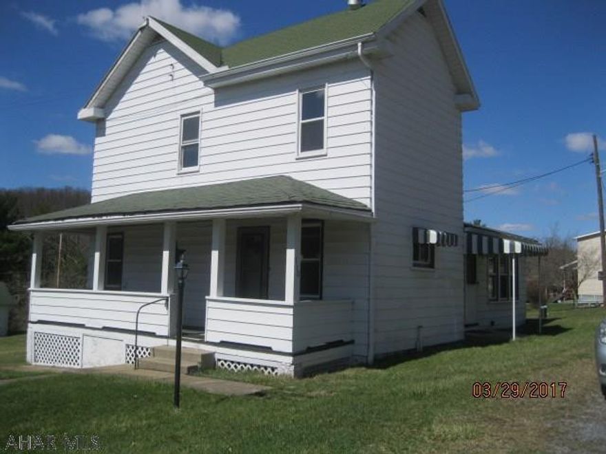 With a little TLC this could be a really cute home. Third bedroom is captive.  Nice yard.  Plenty of room for a garden.  Country living!