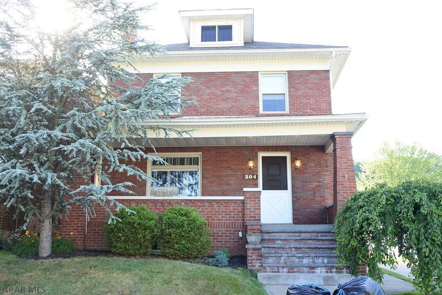 Classic brick charmer....4 Bedrooms, 2 Baths, new kitchen and baths!  Kitchen features new cabinets, Quartz c-tops, pantry and all appliances.  Living room has laminate flooring and a gas fireplace. Crown moulding, a cute window seat with storage adds to the cozy feel.  2nd story boasts 4 bedrooms and a new bath.  The lower level adds extra Family space with a rec room and new bath.  Outside there is a rear porch with 2 ceiling fans...always a breeze!  A 2 car garage with extra storage completes the package....plus the exterior is all  maintenance free!!