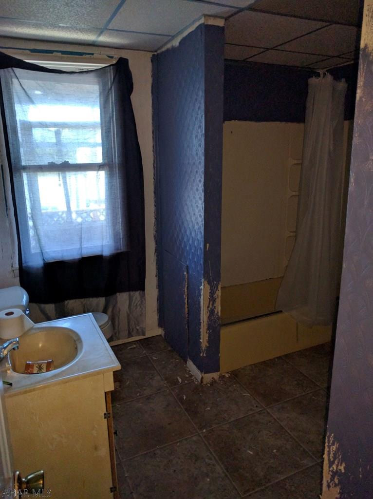 Juniata - Commercial Sale