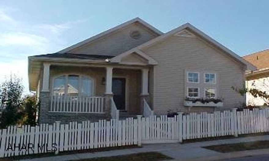 Cheerfully decorated Holliday Hills cottage w/ attached garage, huge deck, hardwood floors, skylight, enclosed yard for pet, new in 2004. Cheerfully decorated Holliday Hills cottage w/ attached garage, huge deck, hardwood floors, skylight, enclosed yard for pet, new in 2004.  Added after purchase - deck, window coverings, extra outlets in basement and BR, hardwood floor, storm door, paint, wallpaper, crown moulding, basement painted, extra fencing & landscaping, extra cabinets in kitchen.