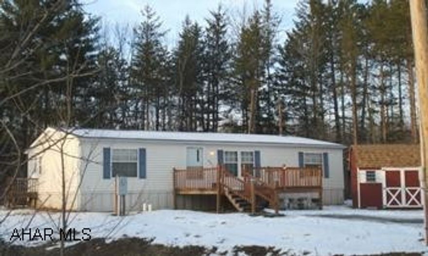 Well-kept 2002 Fleetwood doublewide on 150x120 lot in Bellwood. Move-in ready! Master bedroom w/master bath. All appliances included. Call Jenn 932-1888. Well-kept 2002 Fleetwood doublewide on 150x120 lot in Bellwood. Move-in ready! Master bedroom w/master bath. All appliances included. Call Jenn 932-1888.