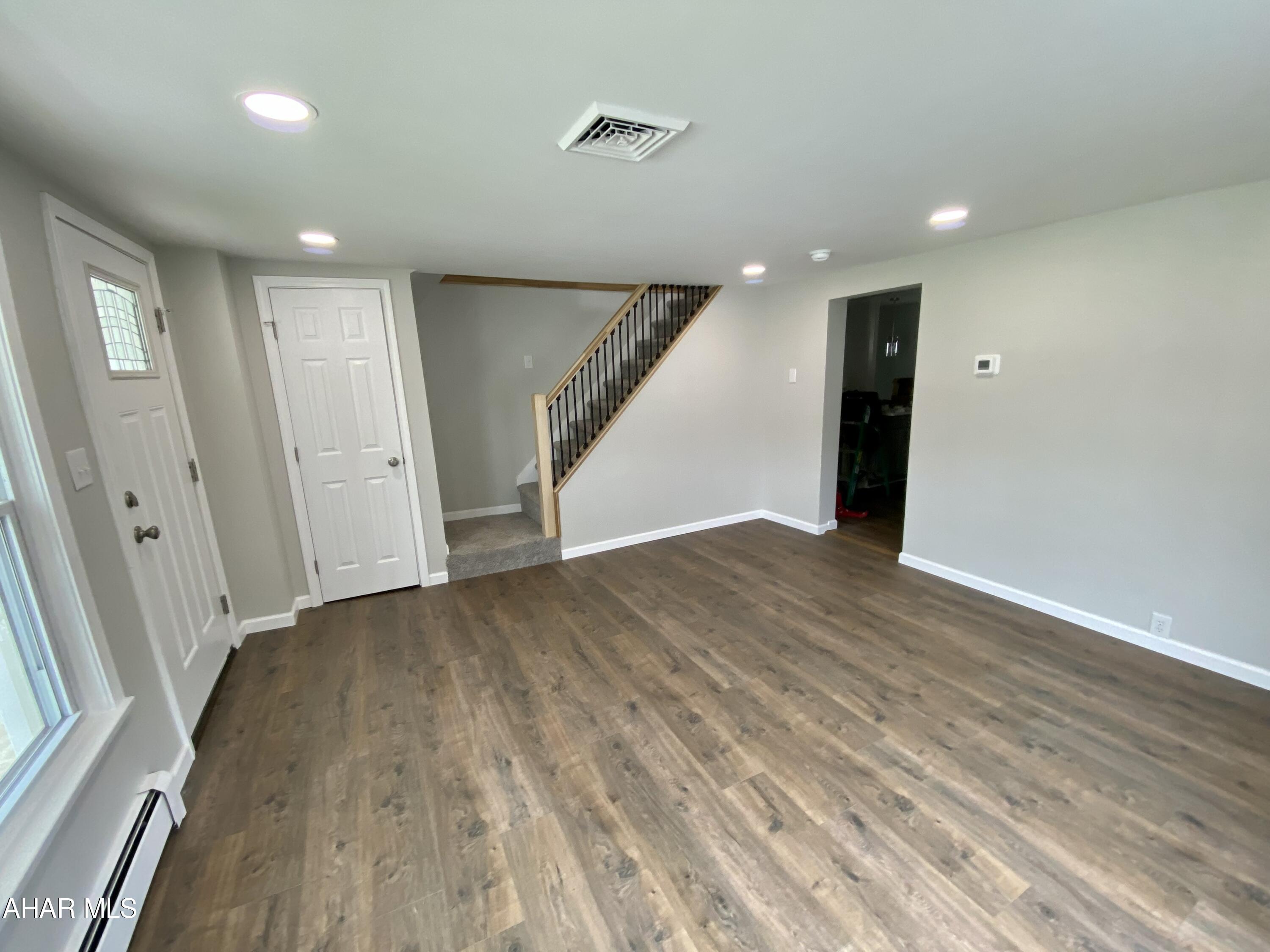 Foot of Ten - Residential