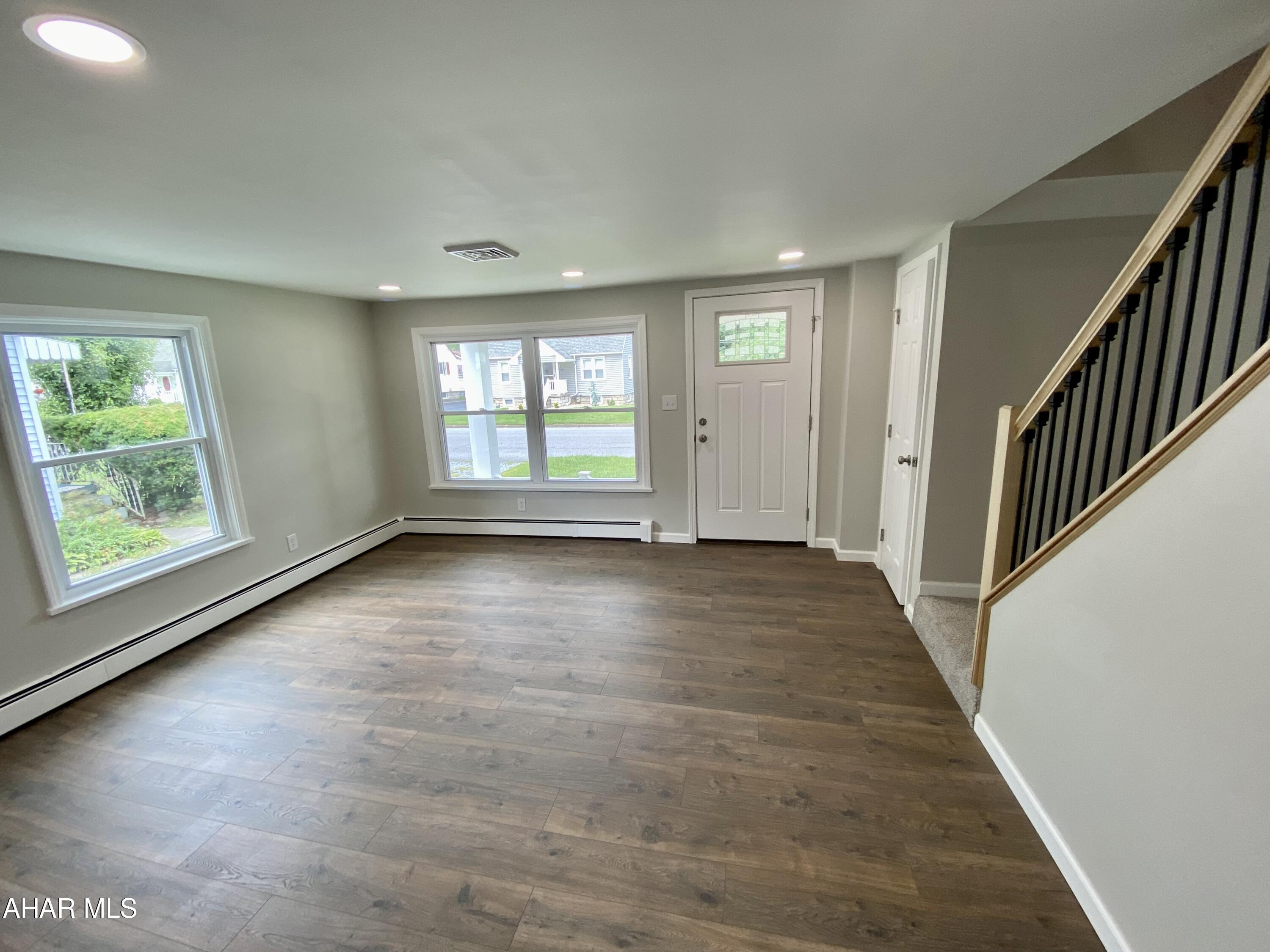 Foot of Ten - Residential