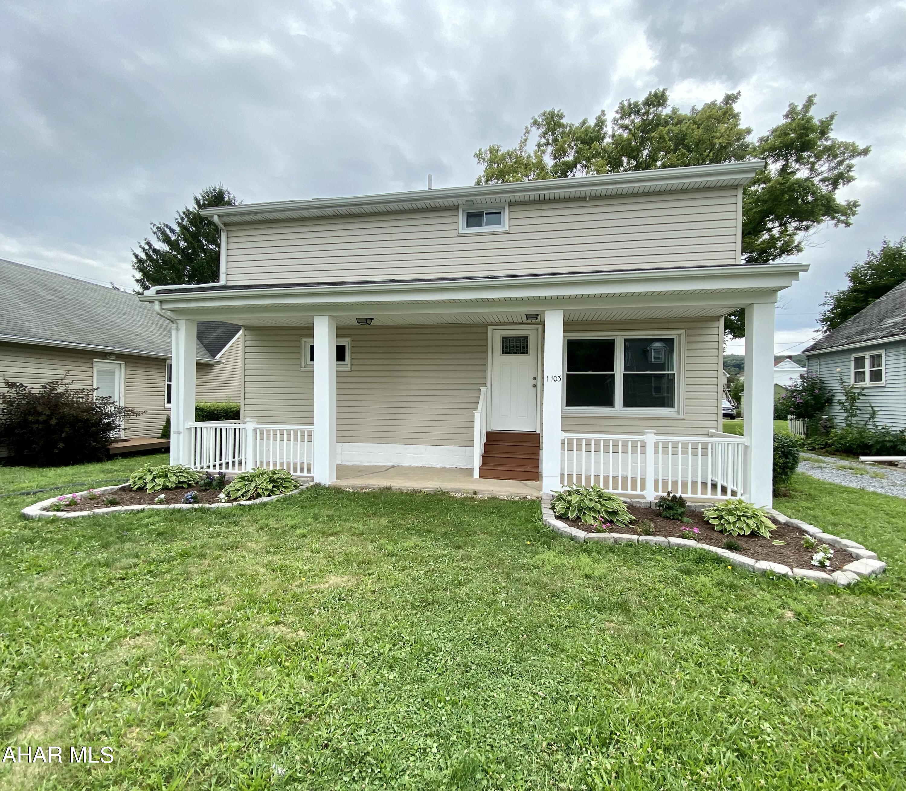 Foot of Ten - Residential