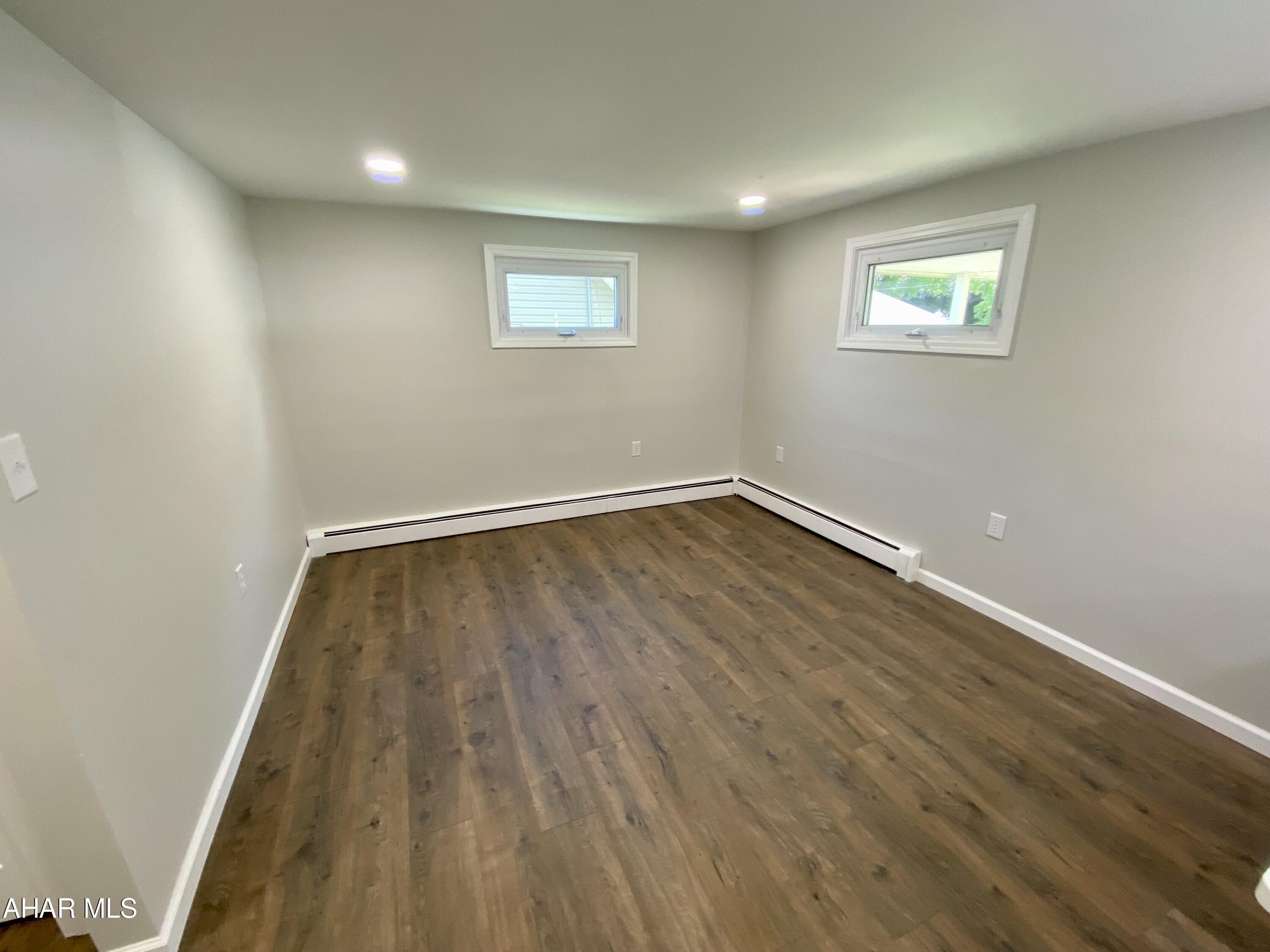 Foot of Ten - Residential