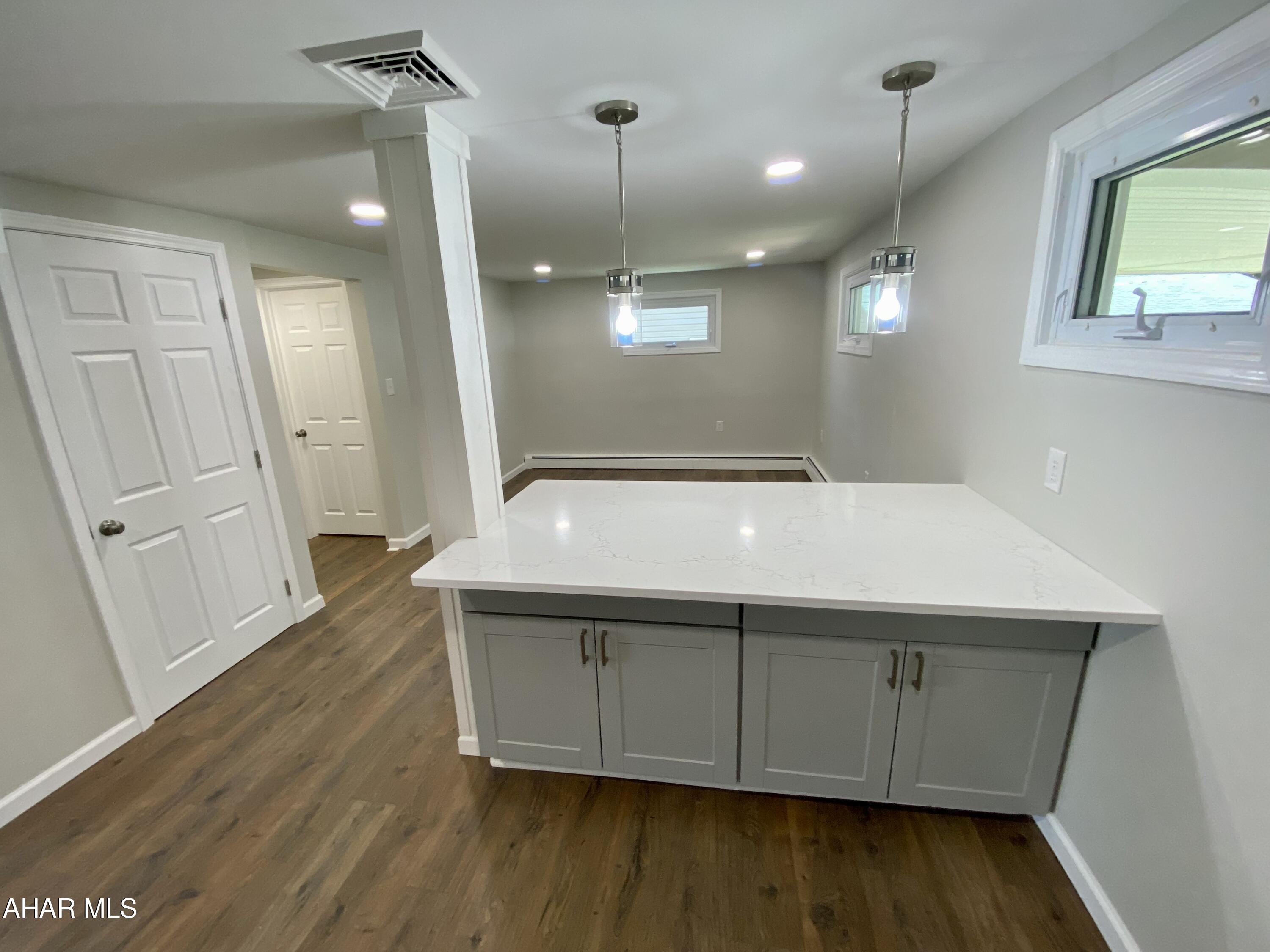 Foot of Ten - Residential