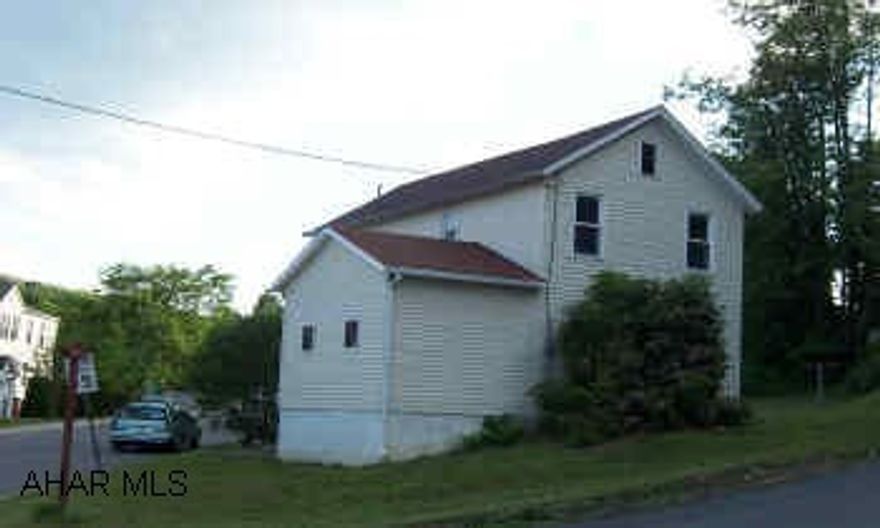 nice 2 or 3 bedroom home with 2 baths.  Bath on 1st floor is handicap accessible.