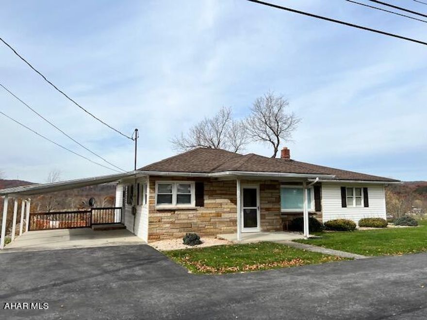 4 bedroom, 1 bath home on a nice lot on Main St.
