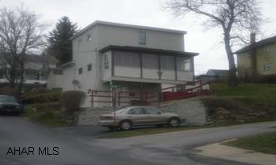 Nice 2-story home on corner lot. Lots of upgrades!  Call Jeff for more info.