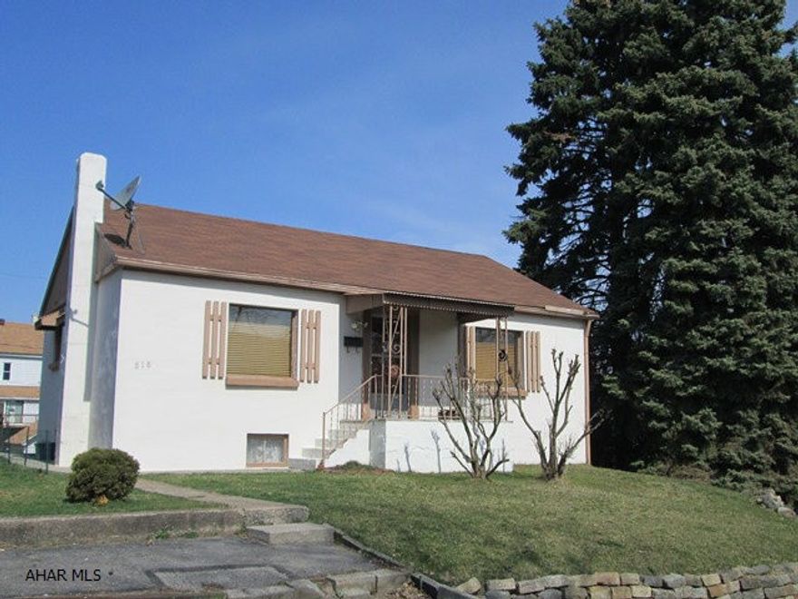 Bank owned one story priced to sell. Good condition, good area. Don't delay on this one. Located in quiet area.