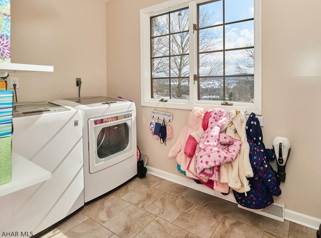 Elmwood - Residential