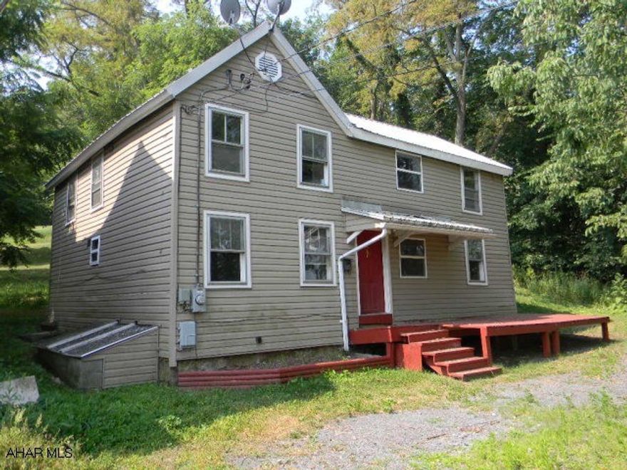 Recently improved 2-story 3BR/2BA house in Bedford Borough. Newer roof, siding, flooring, baths, plumbing and electrical system. Within walking distance to downtown area. Excellent opportunity for first time buyers and investors.