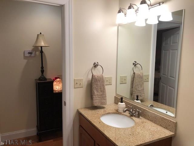 Hawthorne Manor - Residential