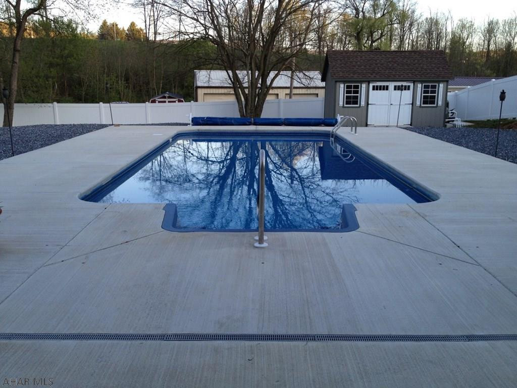 Hawthorne Manor - Residential