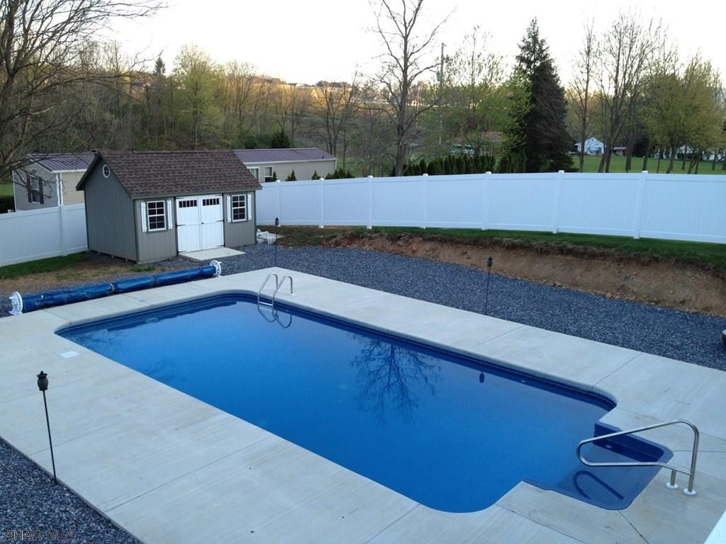 Hawthorne Manor - Residential