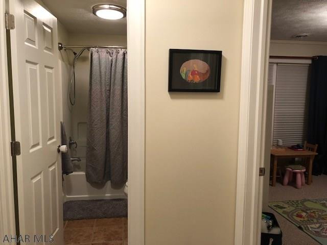 Hawthorne Manor - Residential