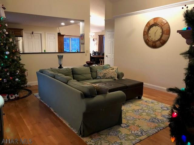 Hawthorne Manor - Residential