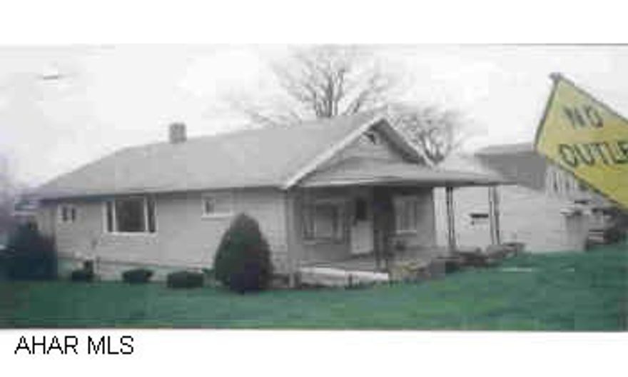 Great area! Private setting 2-3 bedroom ranch with finished room, hottub & 1/2 bath in basement. Pavillion has gas stove, inground pool, garage. Call Darla 696-1227 or 946-4343x131. Ask about Rehab financing or carpet allowance! Bring Offers! Great area! Private setting 2-3 bedroom ranch with finished room, hottub & 1/2 bath in basement. Pavillion has gas stove, inground pool, garage. Call Darla 696-1227 or 946-4343x131. Ask about Rehab financing or carpet allowance! Bring Offers!