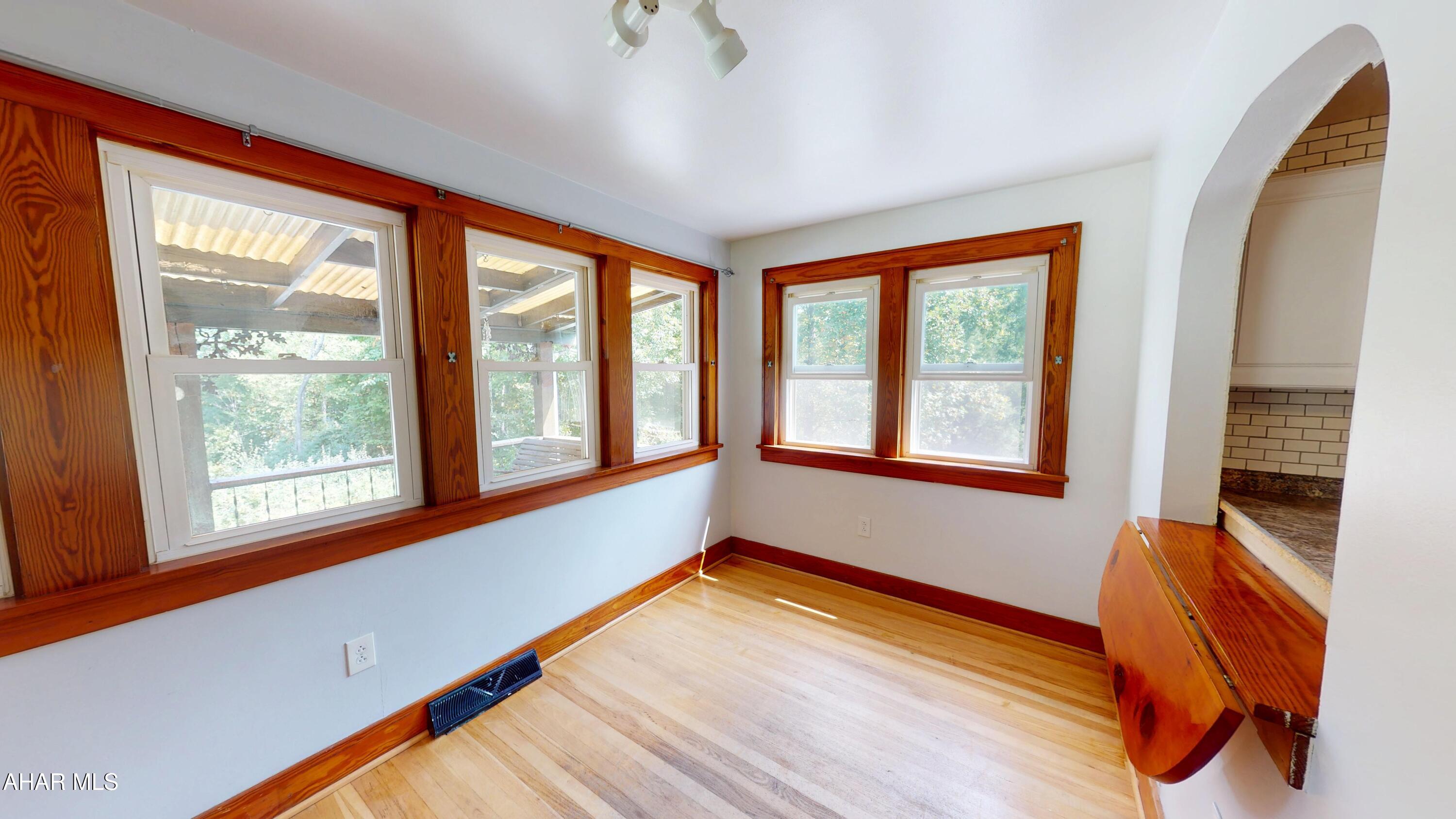 Sinking Valley - Residential