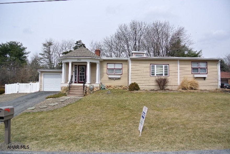 Open floor plan. Ranch style home. Hardwood floors were just redone. Double sided fireplace and custom tile throughout. Kitchen features granite countertops, tiled back splash and a pot filler behind the stove. Spacious lot, boasts a pavilion and a stone patio for summer entertaining.