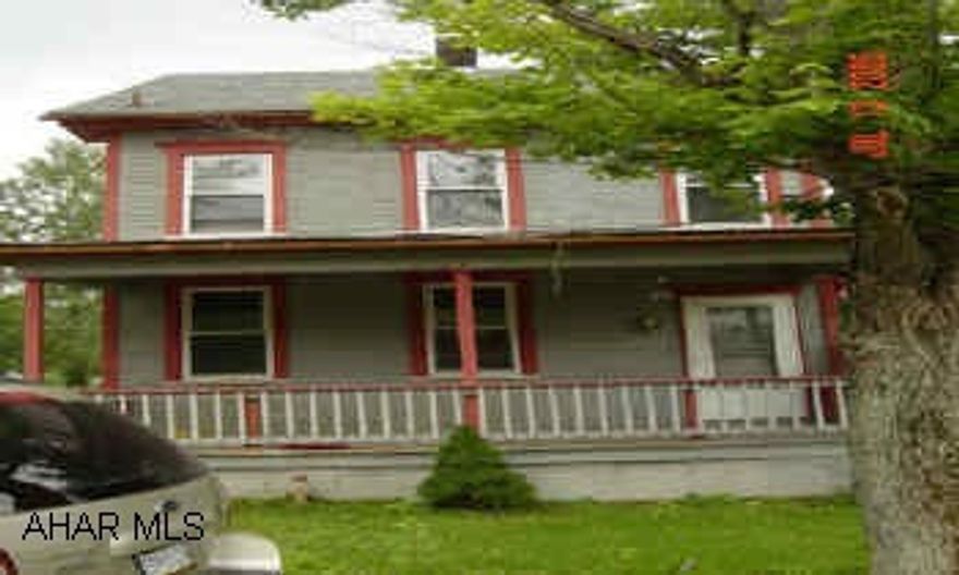 Please contact agent for seller addendum prior to writing offer.