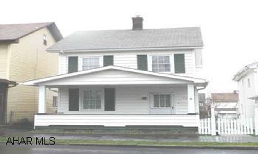 IMMACULATE 2 BEDROOM, 1 FULL BATH, 1 QUARTER BATH, 2 STORY. WELL MAINTAINED. CALL JOHN DAVIDHIZAR AT 207-9808. IMMACULATE 2 BEDROOM, 1 FULL BATH, 1 QUARTER BATH, 2 STORY. WELL MAINTAINED. CALL JOHN DAVIDHIZAR AT 207-9808.