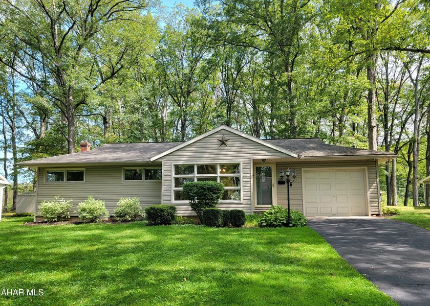 Charming 3 bedroom 1 bathroom ranch home on  approximately .82 acres. This homes has been well maintained! It features central air, hardwood floors, 1 car garage,  and a nice patio and screen in area with large backyard which is perfect for entertaining!
(Preapproved buyers only,  buyers to confirm taxes sq footage and lot size)