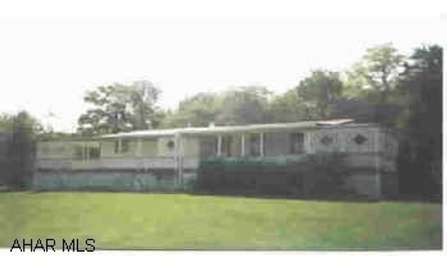 Beautiful, huge lot, almost 1.5 acres. Puzzletown Road area. Must See! Double wide needs some work. Beautiful, huge lot, almost 1.5 acres. Puzzletown Road area. Must See! Double wide needs some work. Horses OK