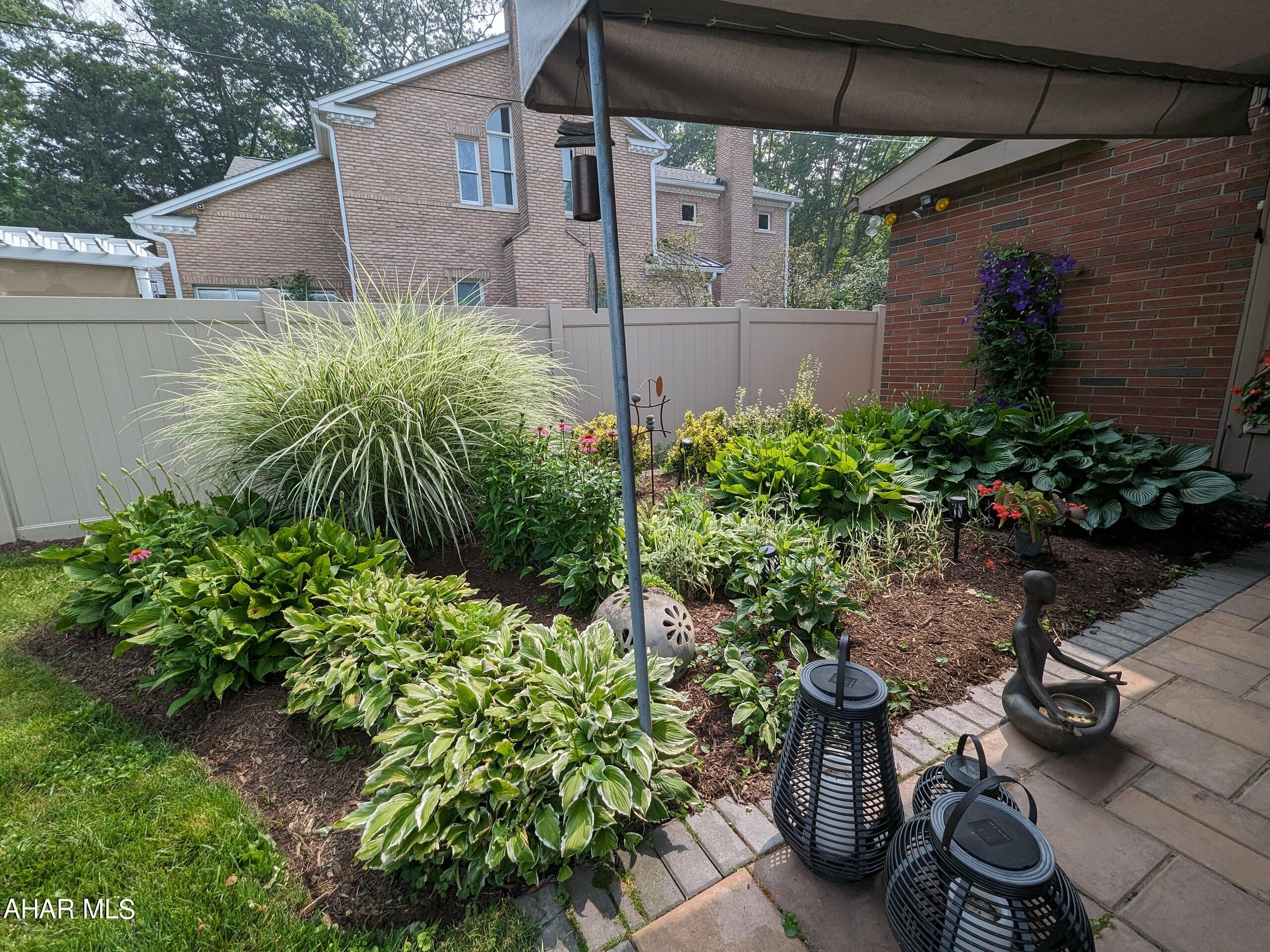 Baker Mansion - Residential