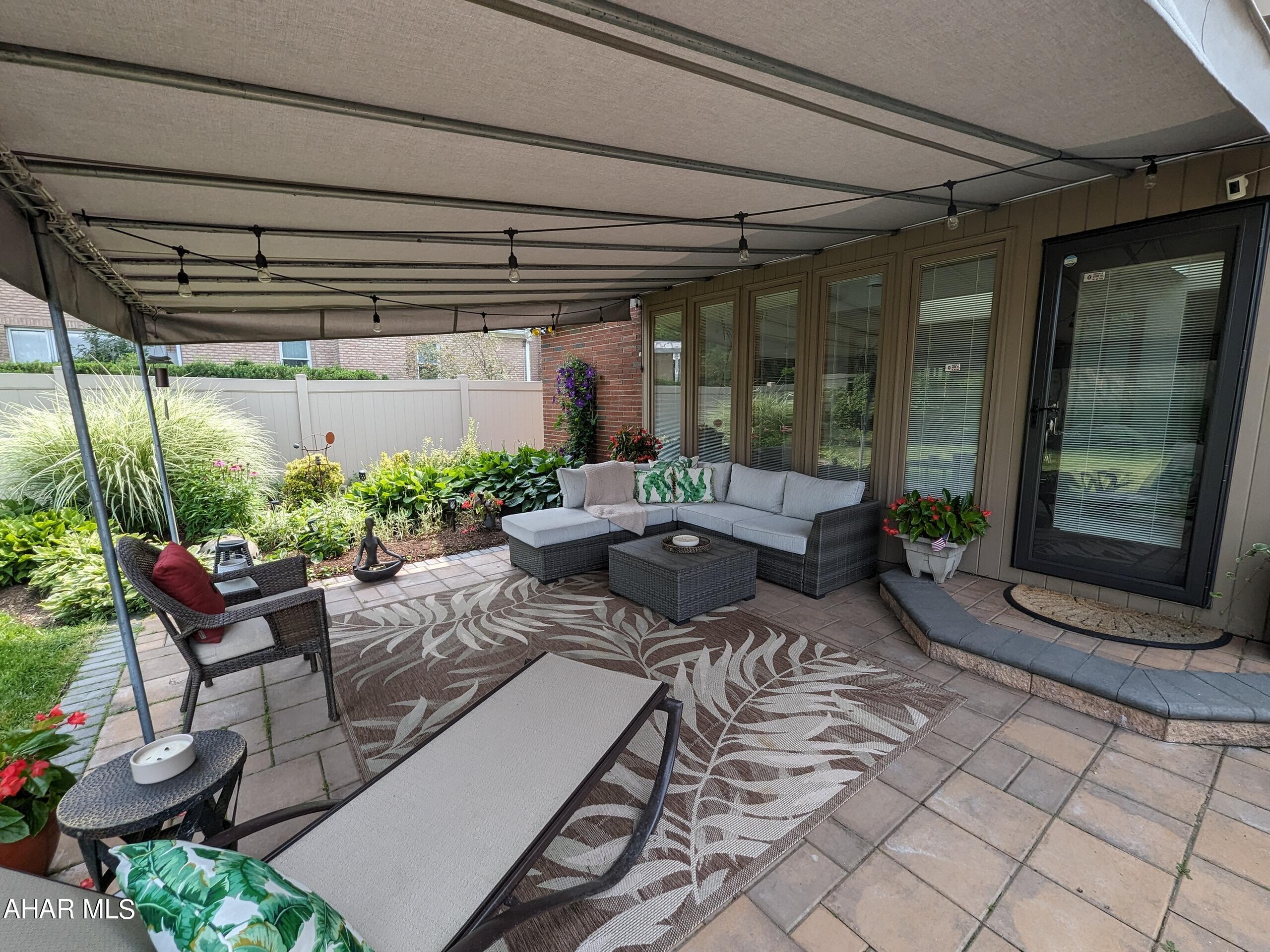 Baker Mansion - Residential