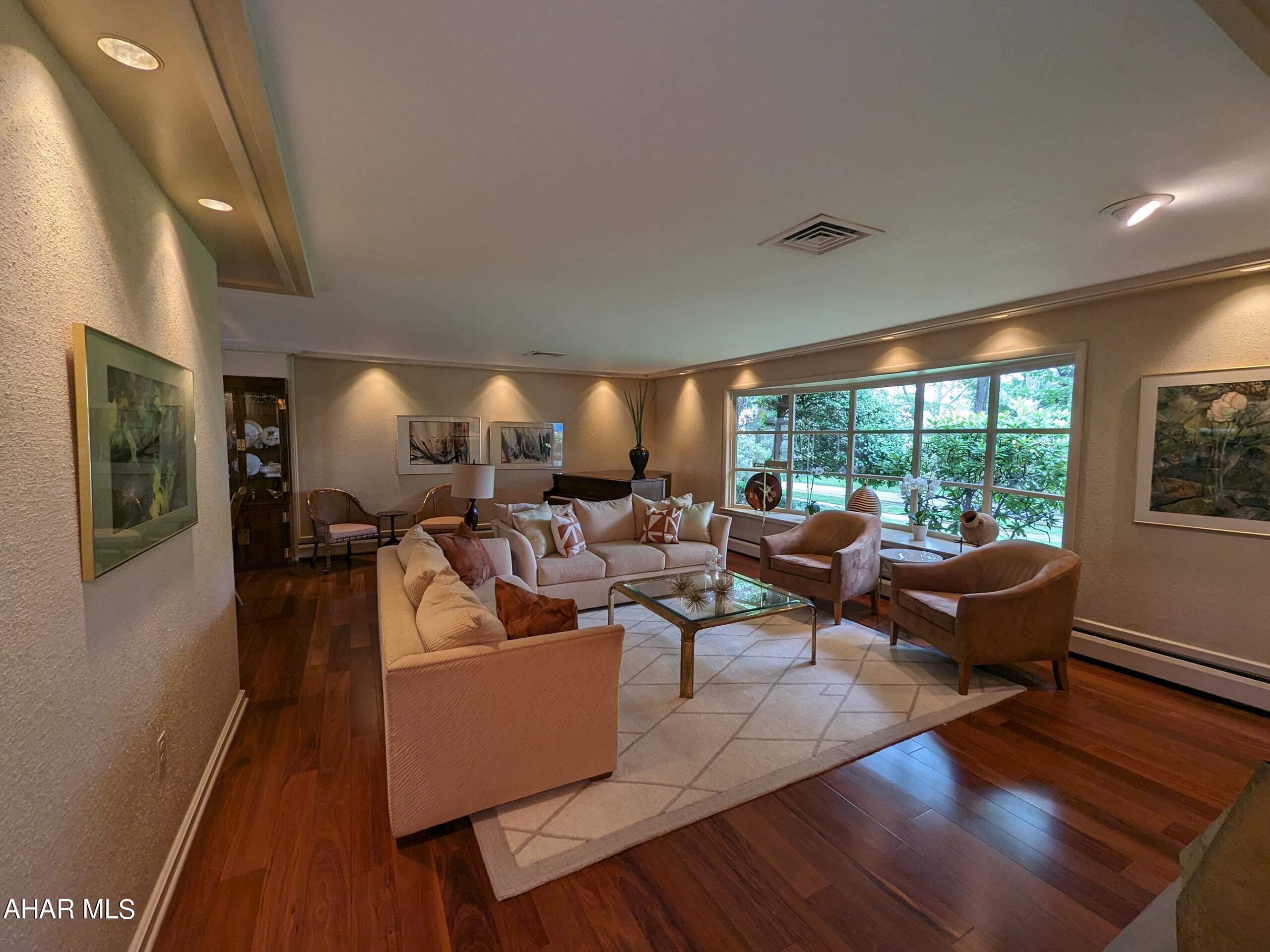 Baker Mansion - Residential