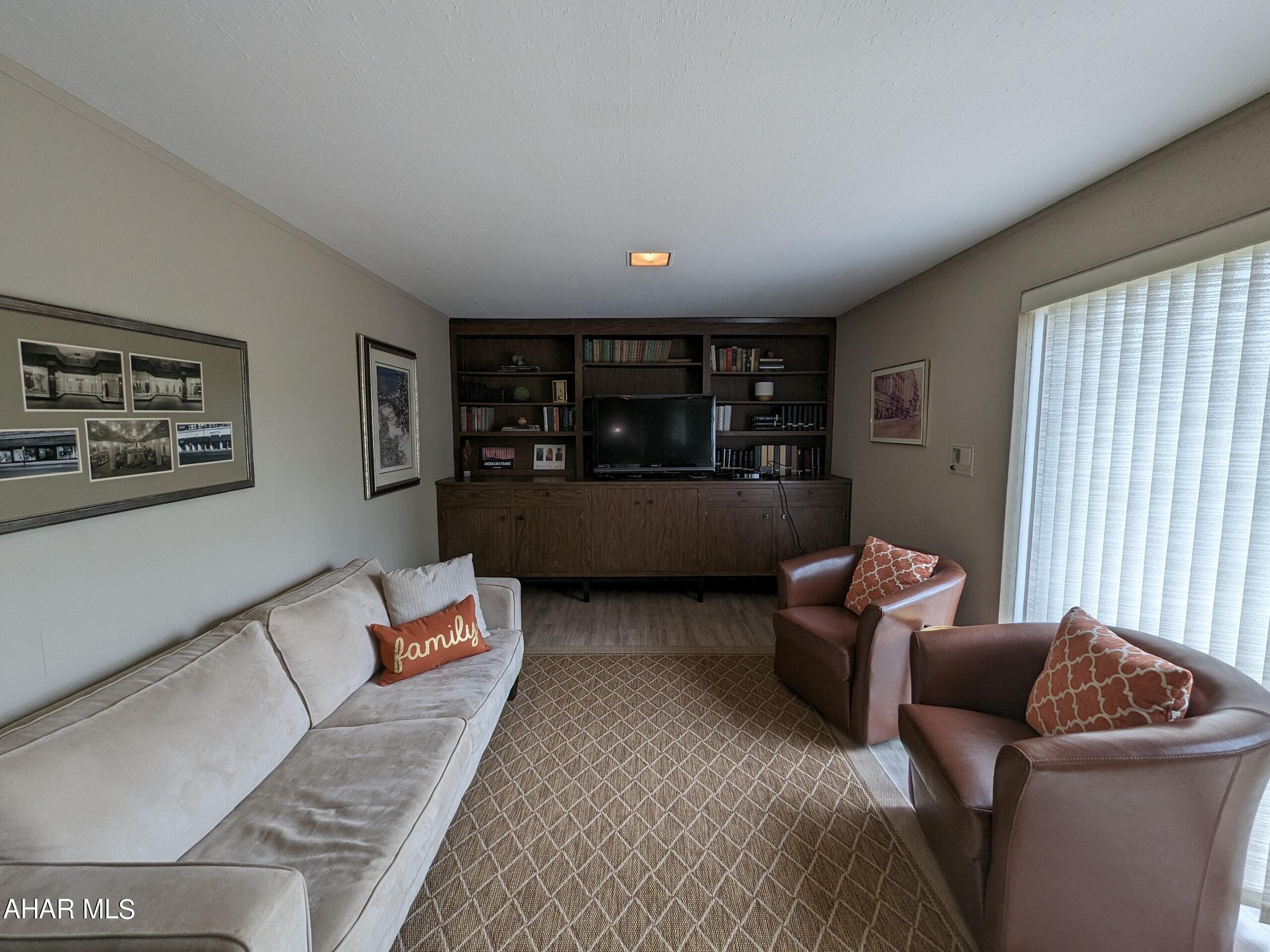 Baker Mansion - Residential