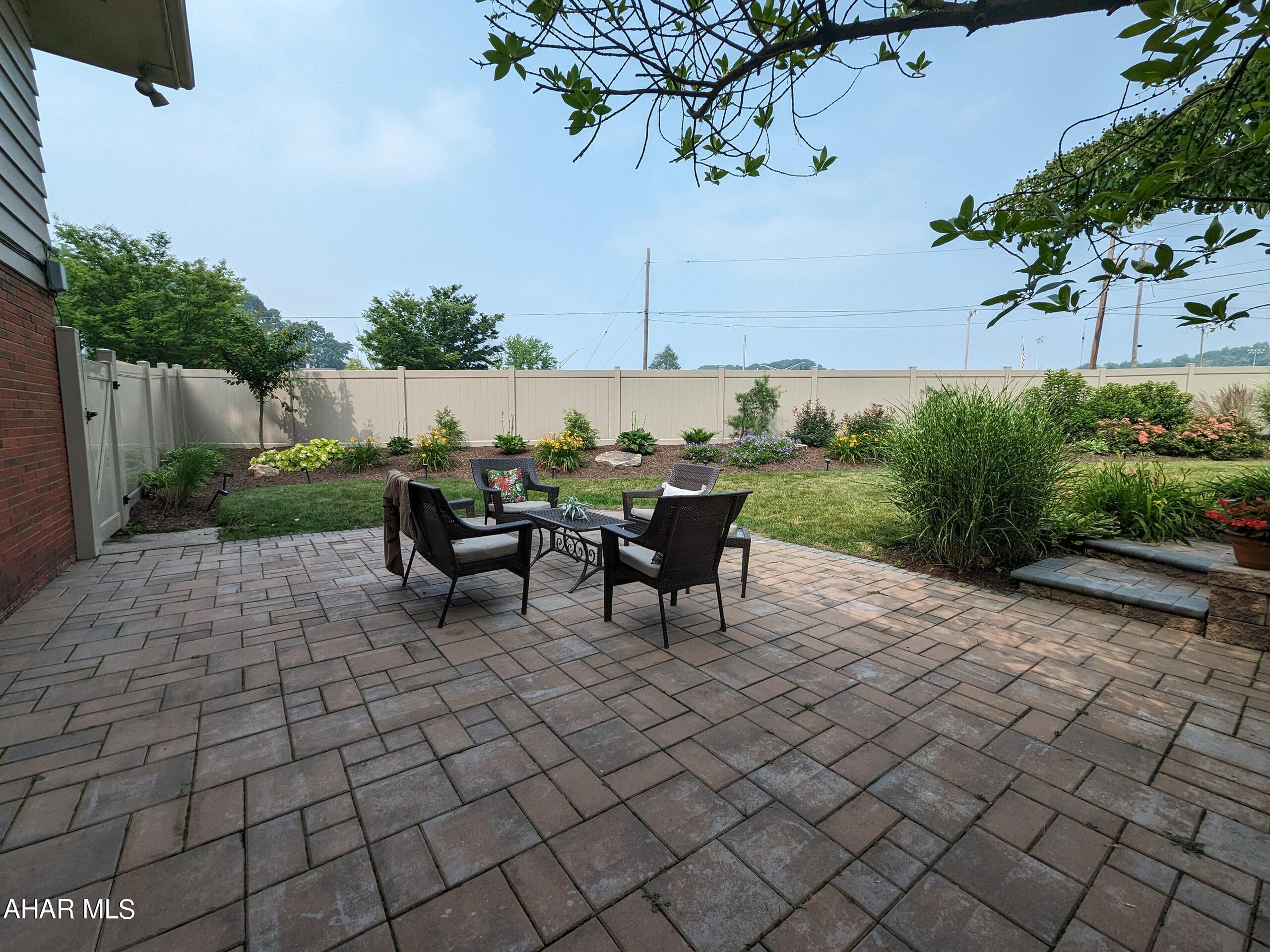 Baker Mansion - Residential