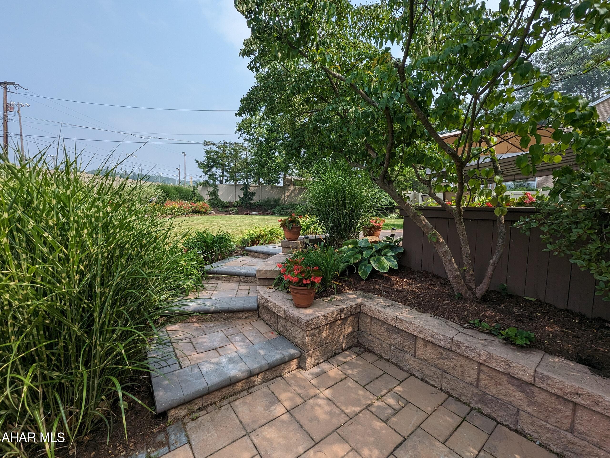 Baker Mansion - Residential