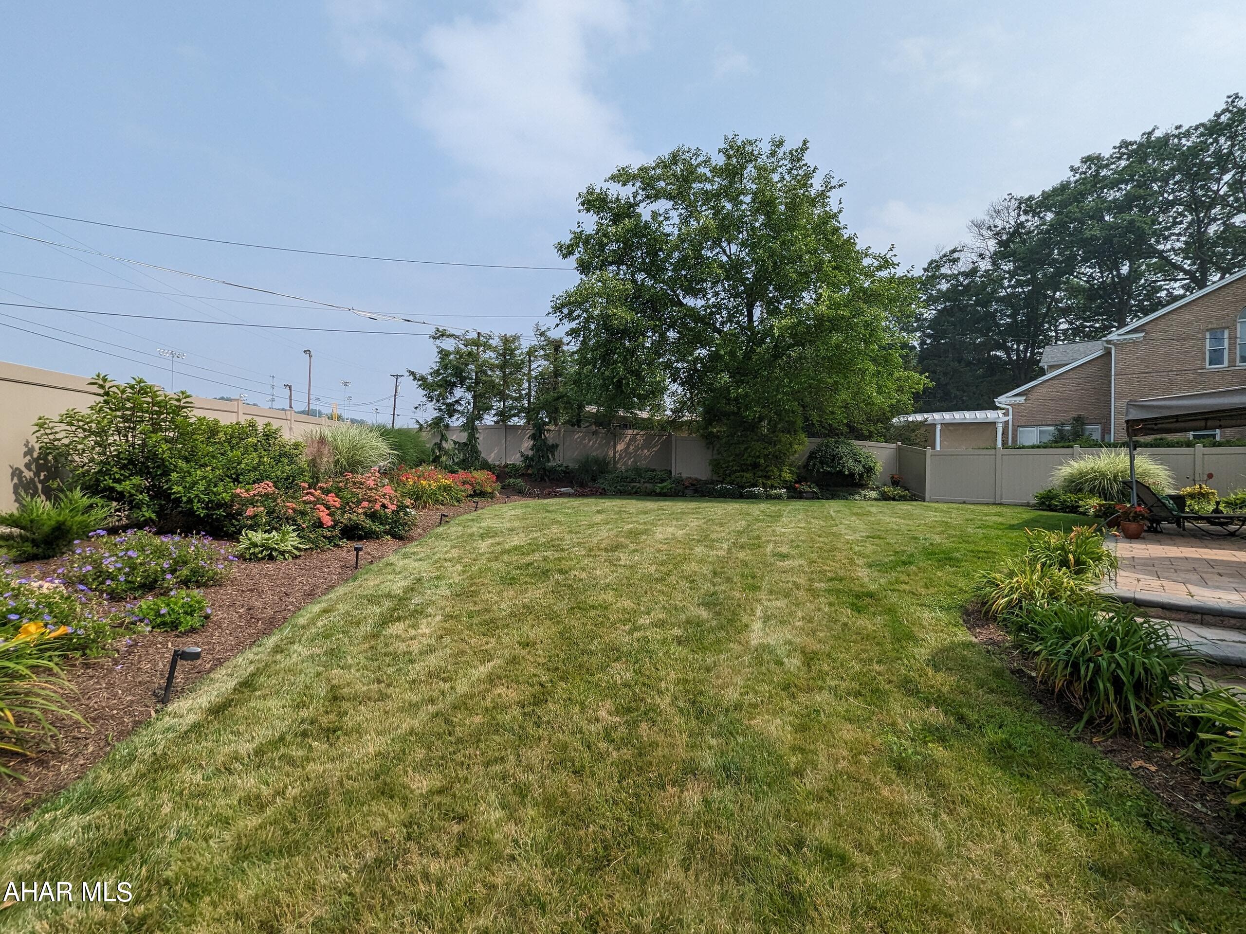 Baker Mansion - Residential