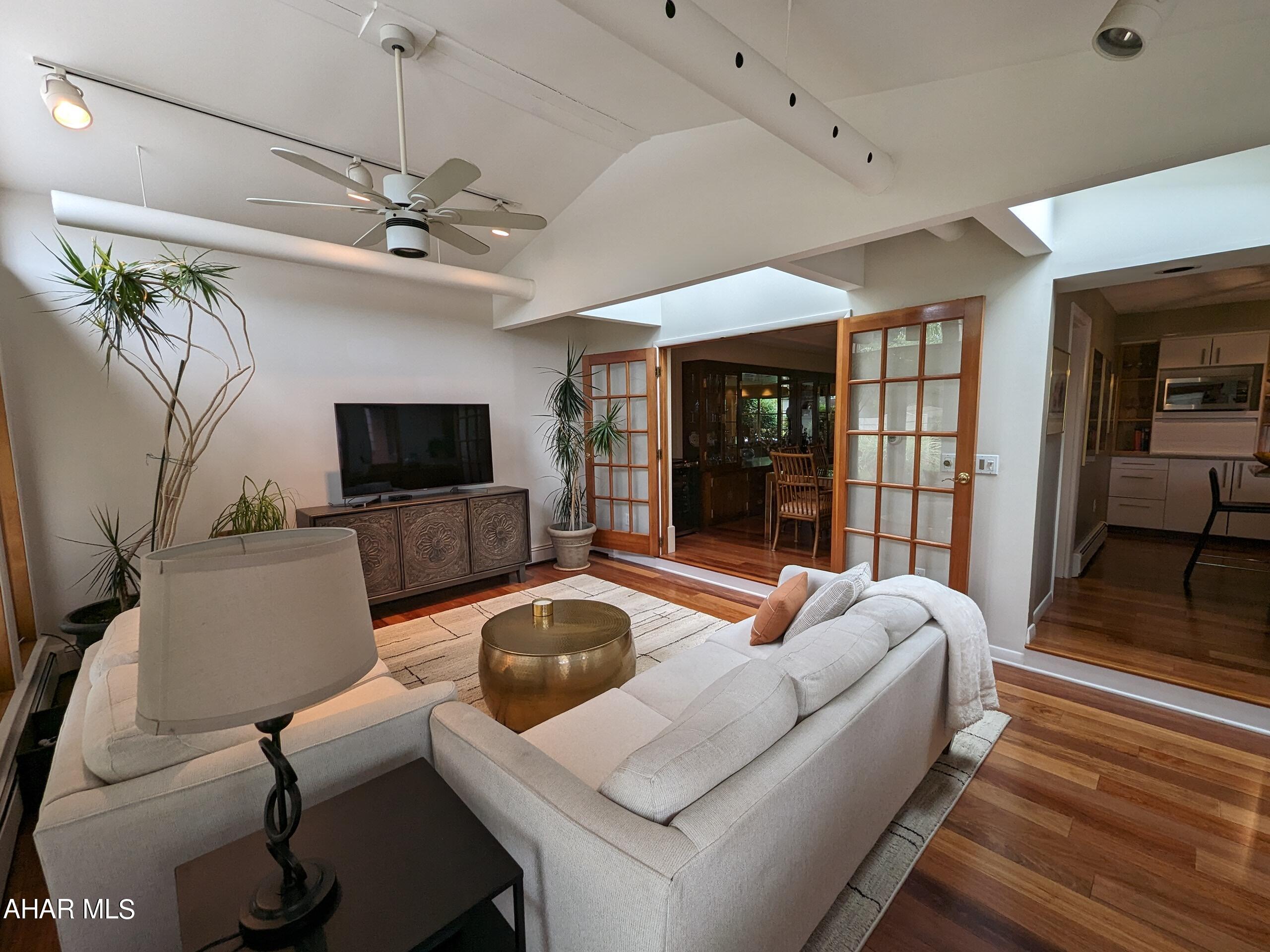 Baker Mansion - Residential