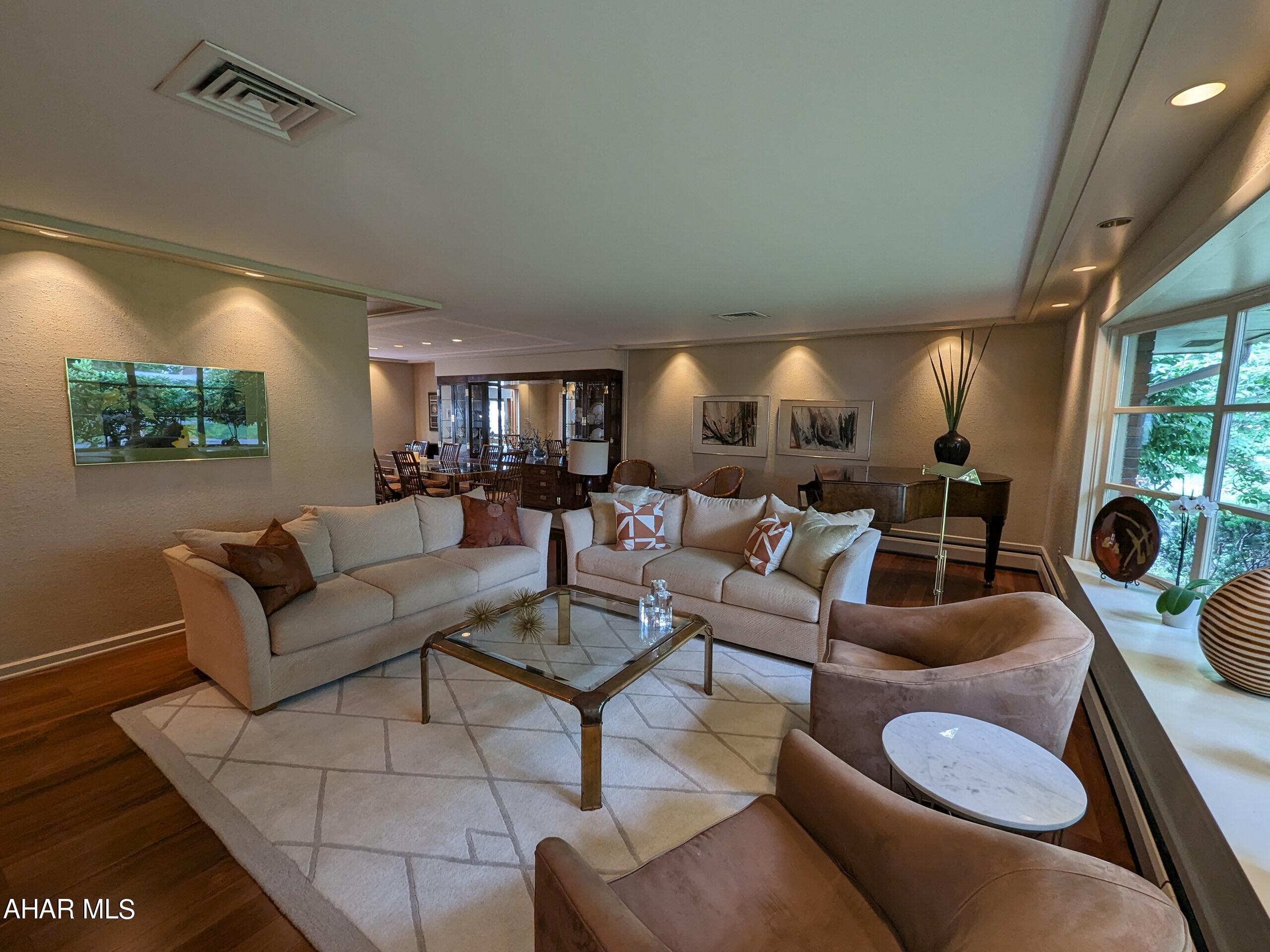 Baker Mansion - Residential