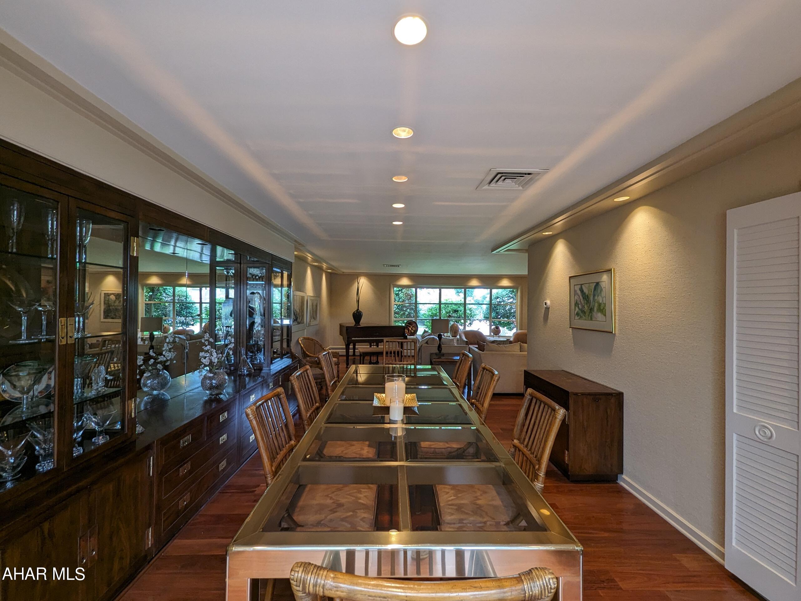 Baker Mansion - Residential