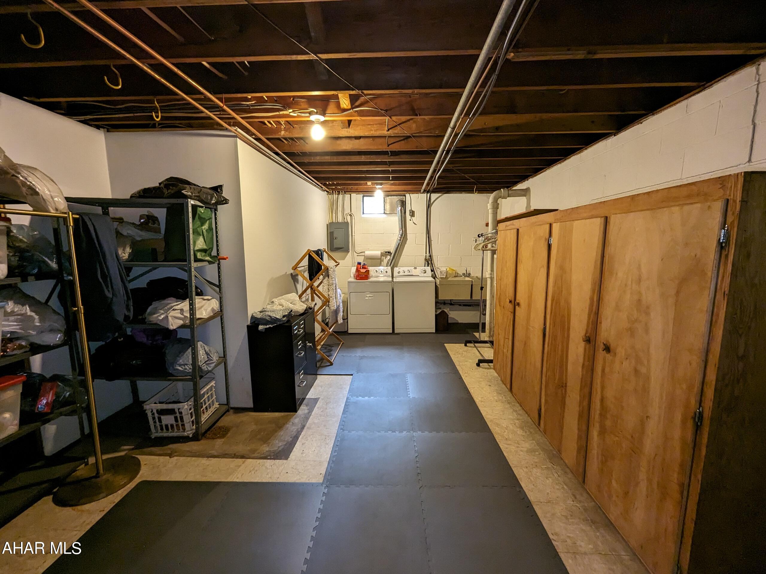 Baker Mansion - Residential