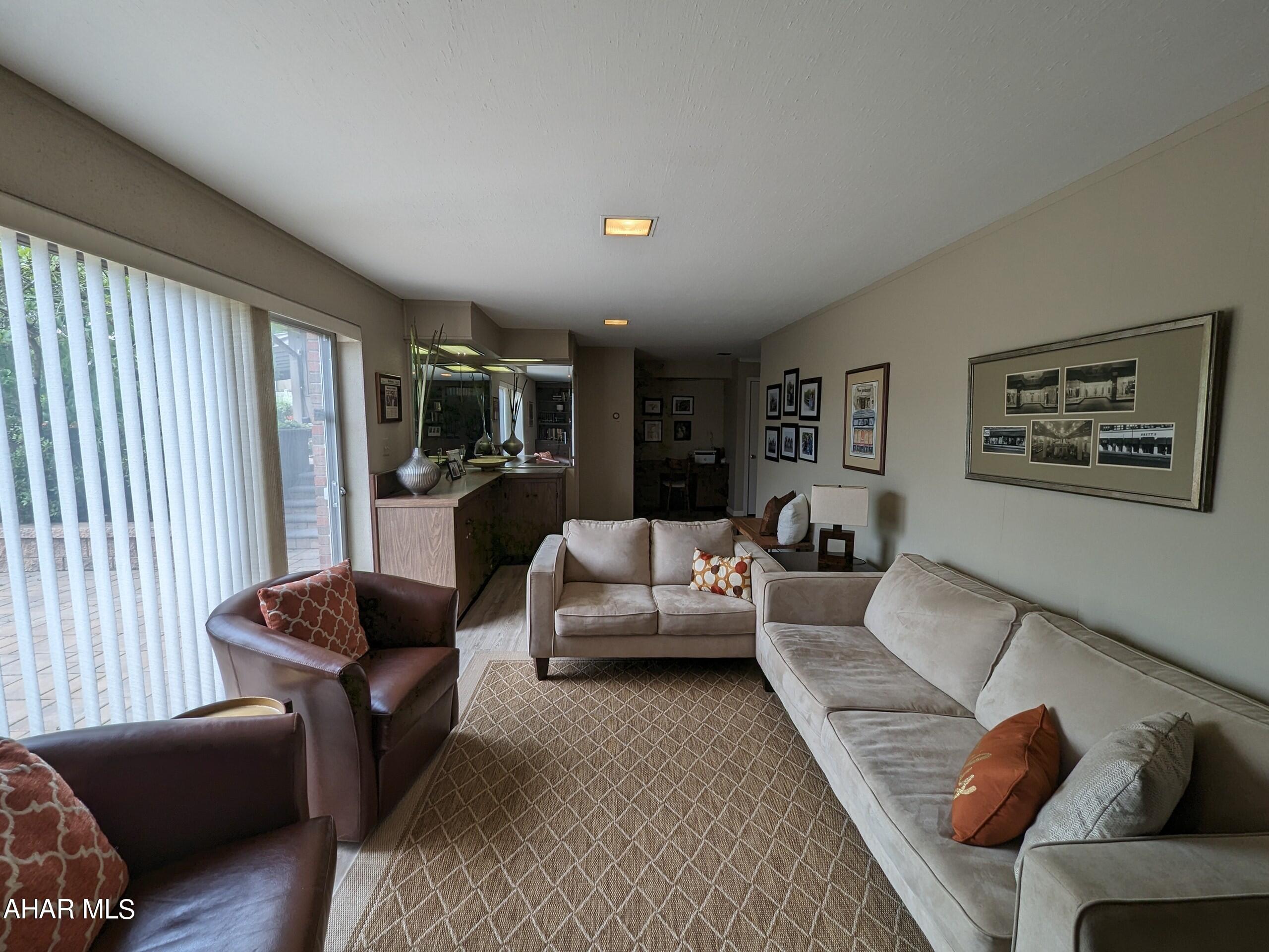 Baker Mansion - Residential