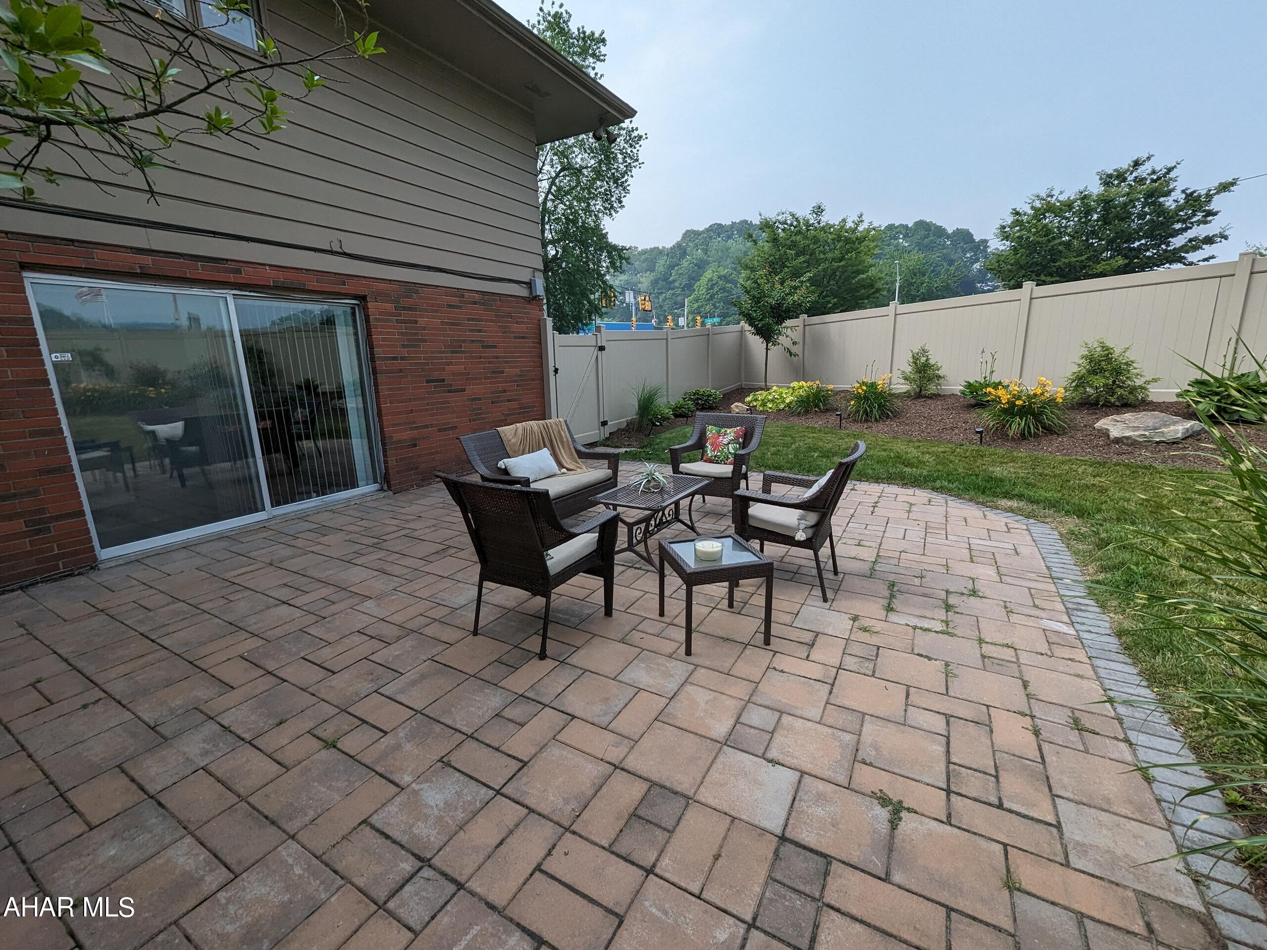 Baker Mansion - Residential