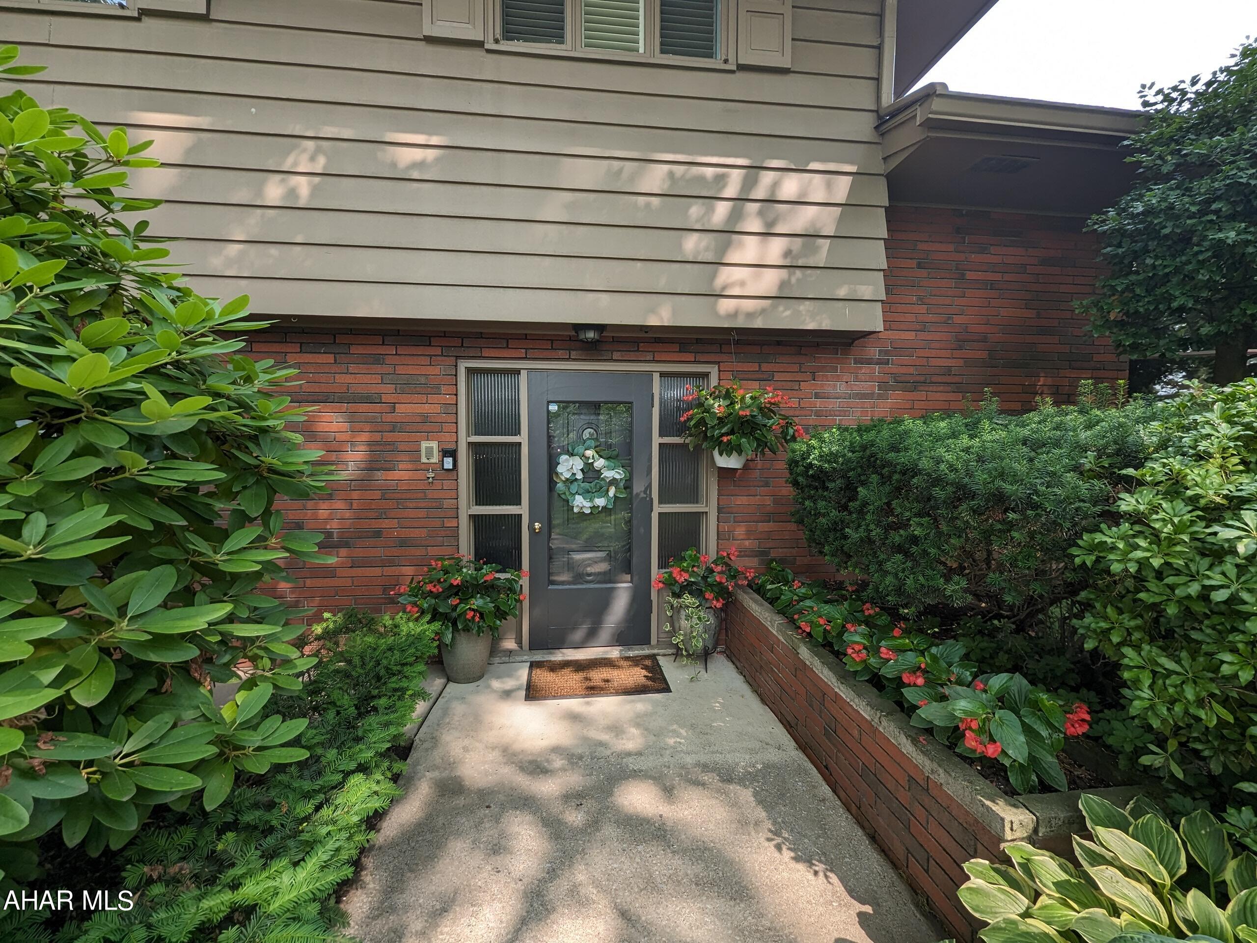 Baker Mansion - Residential