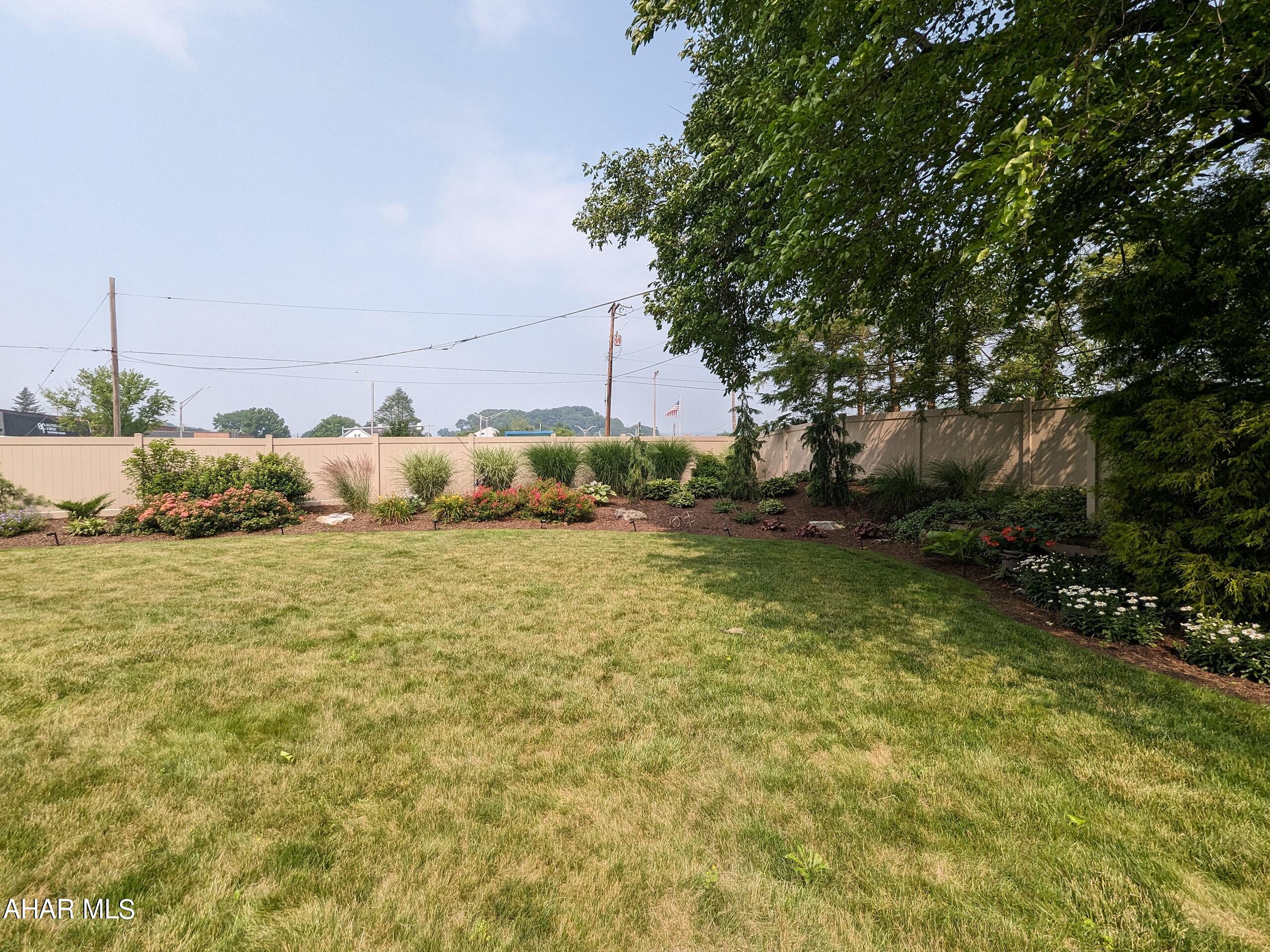 Baker Mansion - Residential